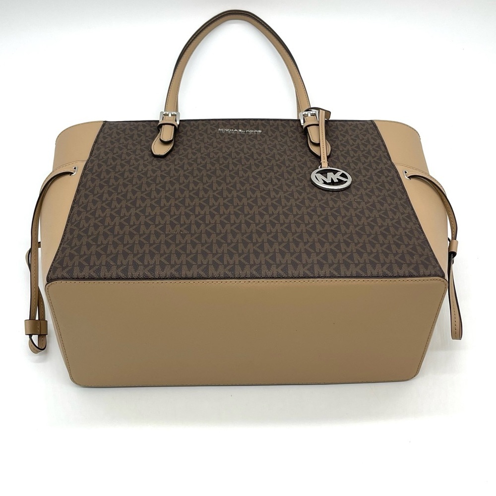 Michael Kors Large Gilly Travel Tote Bag - Picture 6 of 9